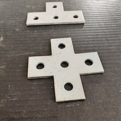 Buon prezzo Piastra di giunzione a croce connettore a croce a 5 fori accessori per profilati strut per supporto profilato a C in linea